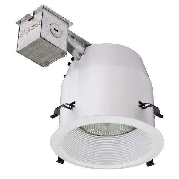 5 inch Matte White Recessed Baffle Light Kit Damaged Box