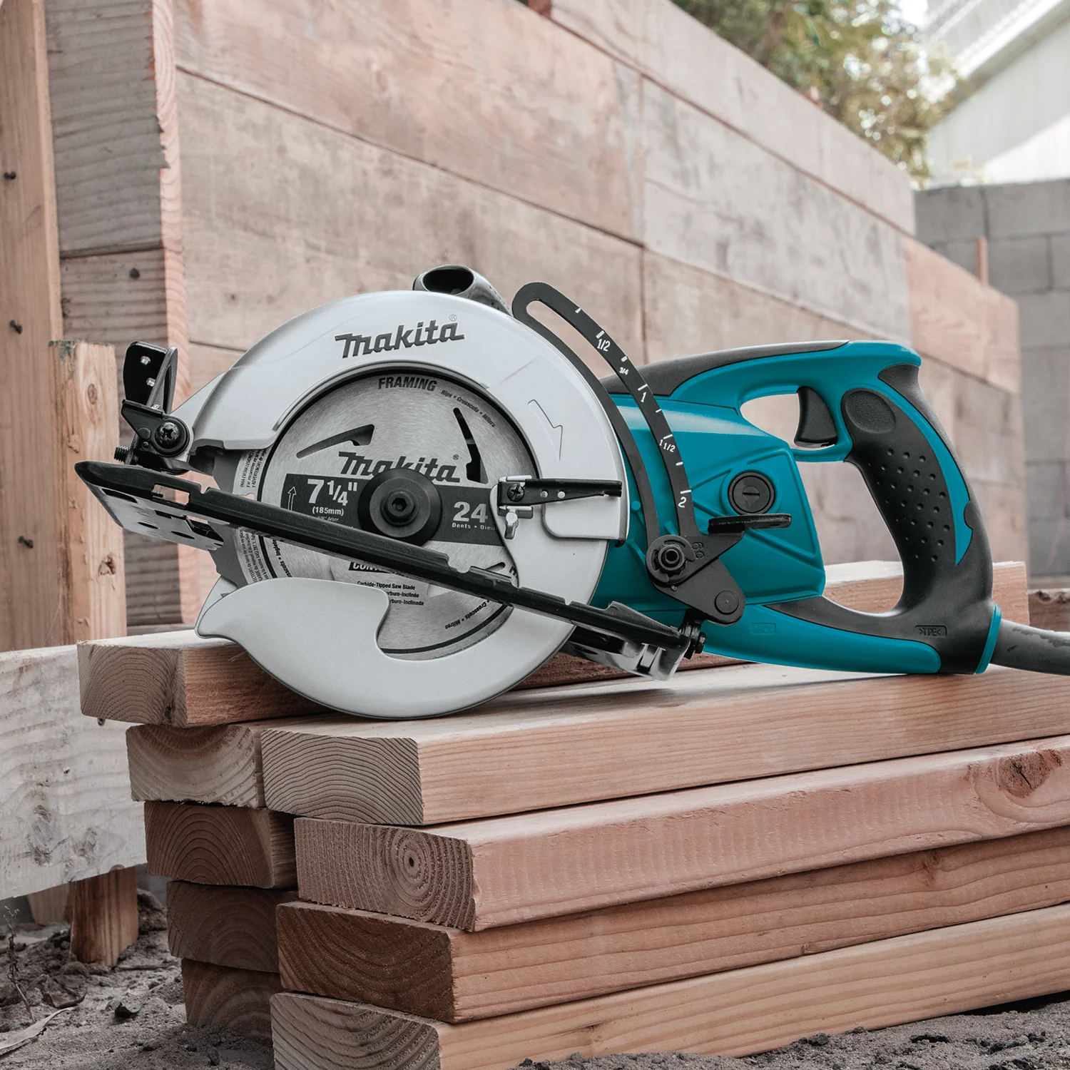 Makita 7 1/4 Inch Hypoid Saw Factory Serviced - Image 5