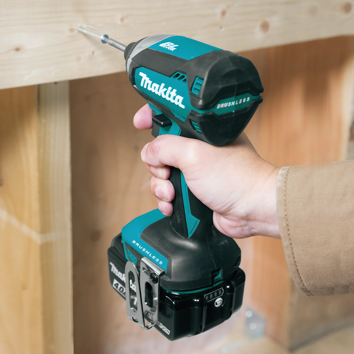 Makita 2PC Kit 18 Volt LXT 4 Amp Battery Factory Serviced - Image 7