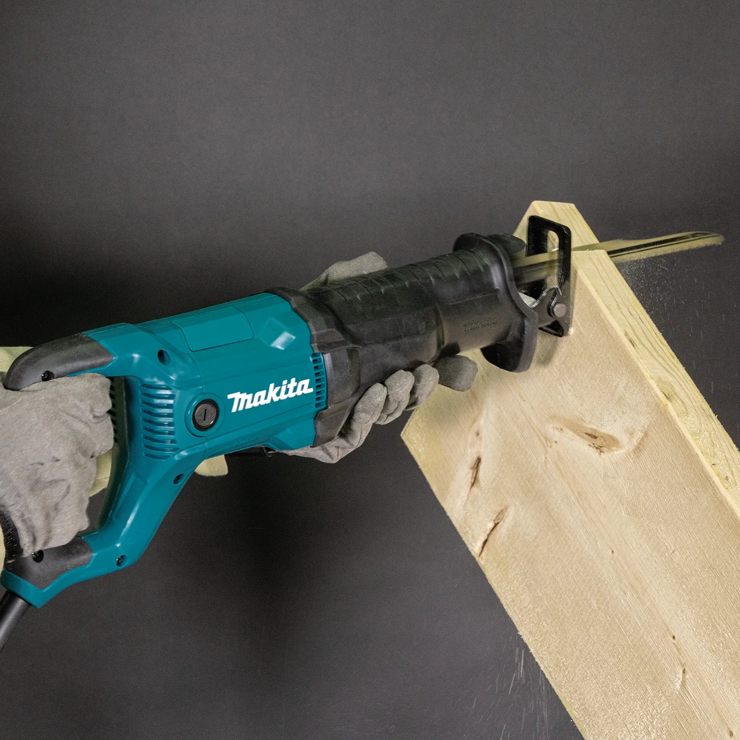 Makita 12 Amp Corded Reciprocating Saw Factory Serviced - Image 4