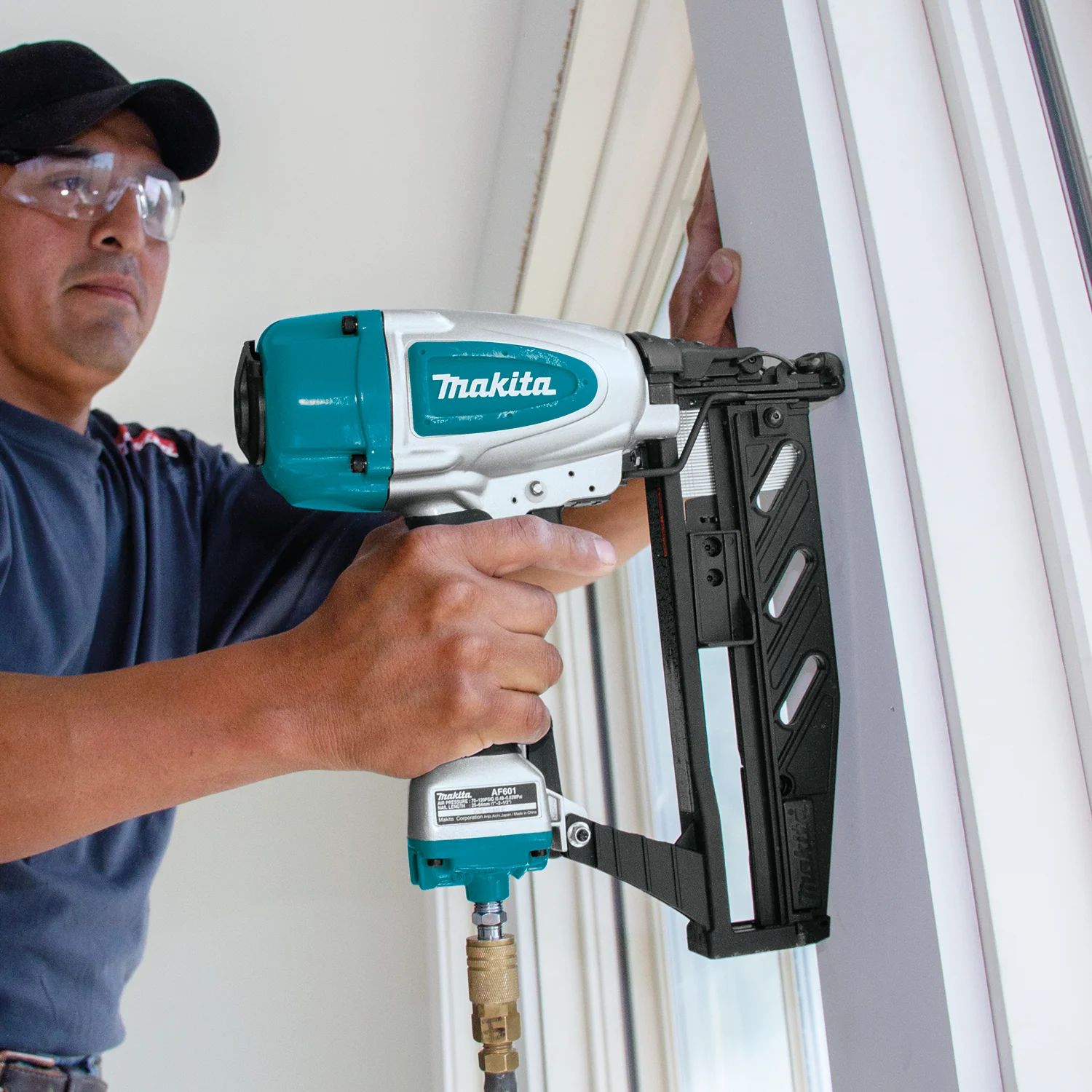 Makita 16 Gauge 2 1/2 Inch Straight Finish Nailer Factory Serviced - Image 6