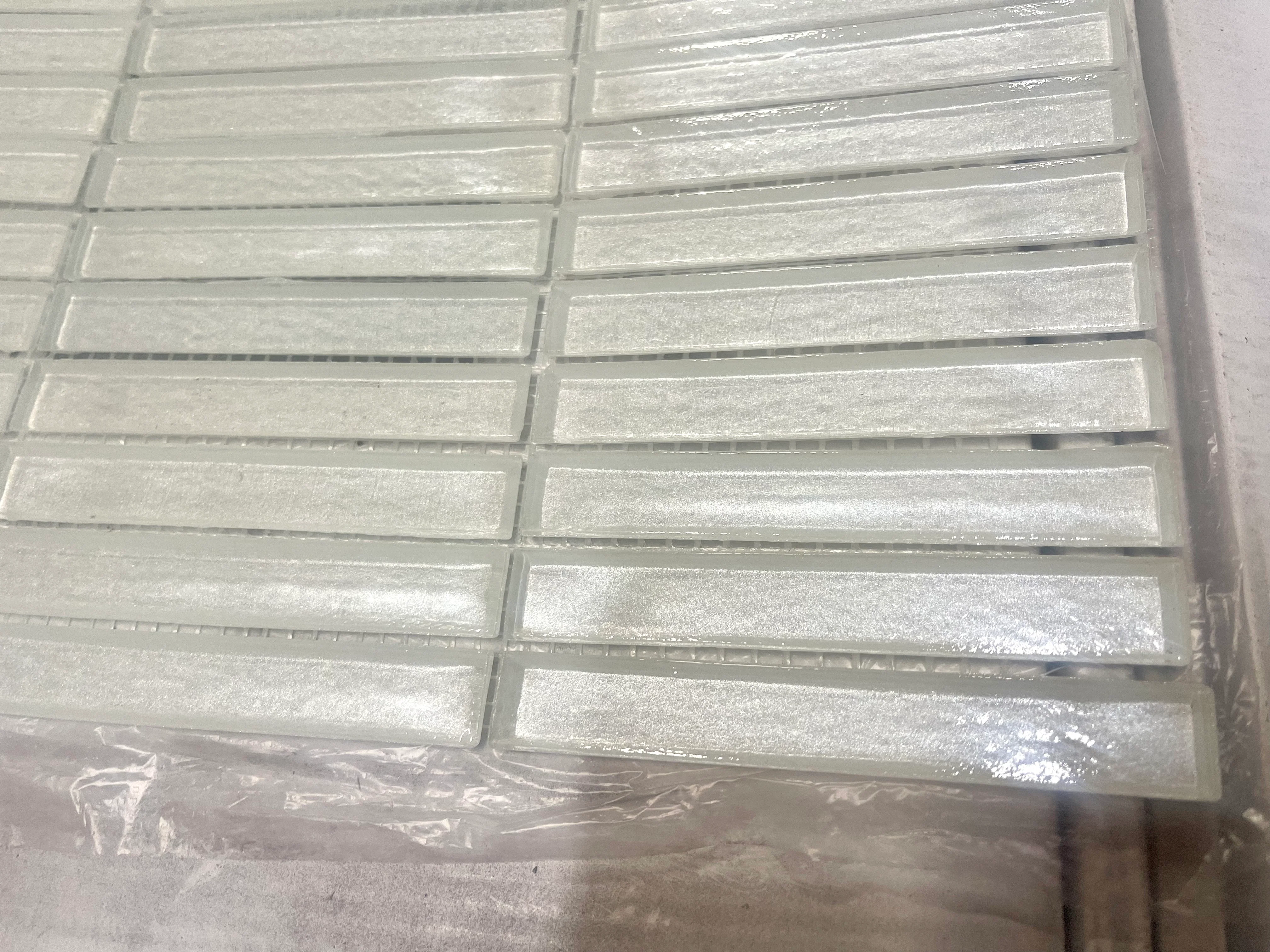 Seoul Stacked Brick Pattern Glass Mosaic Tile (Sold By The Box) - Image 2