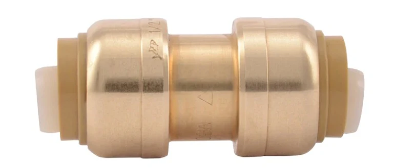 SharkBite 1/2-in Push-to-Connect Coupling *DAMAGED BOX*