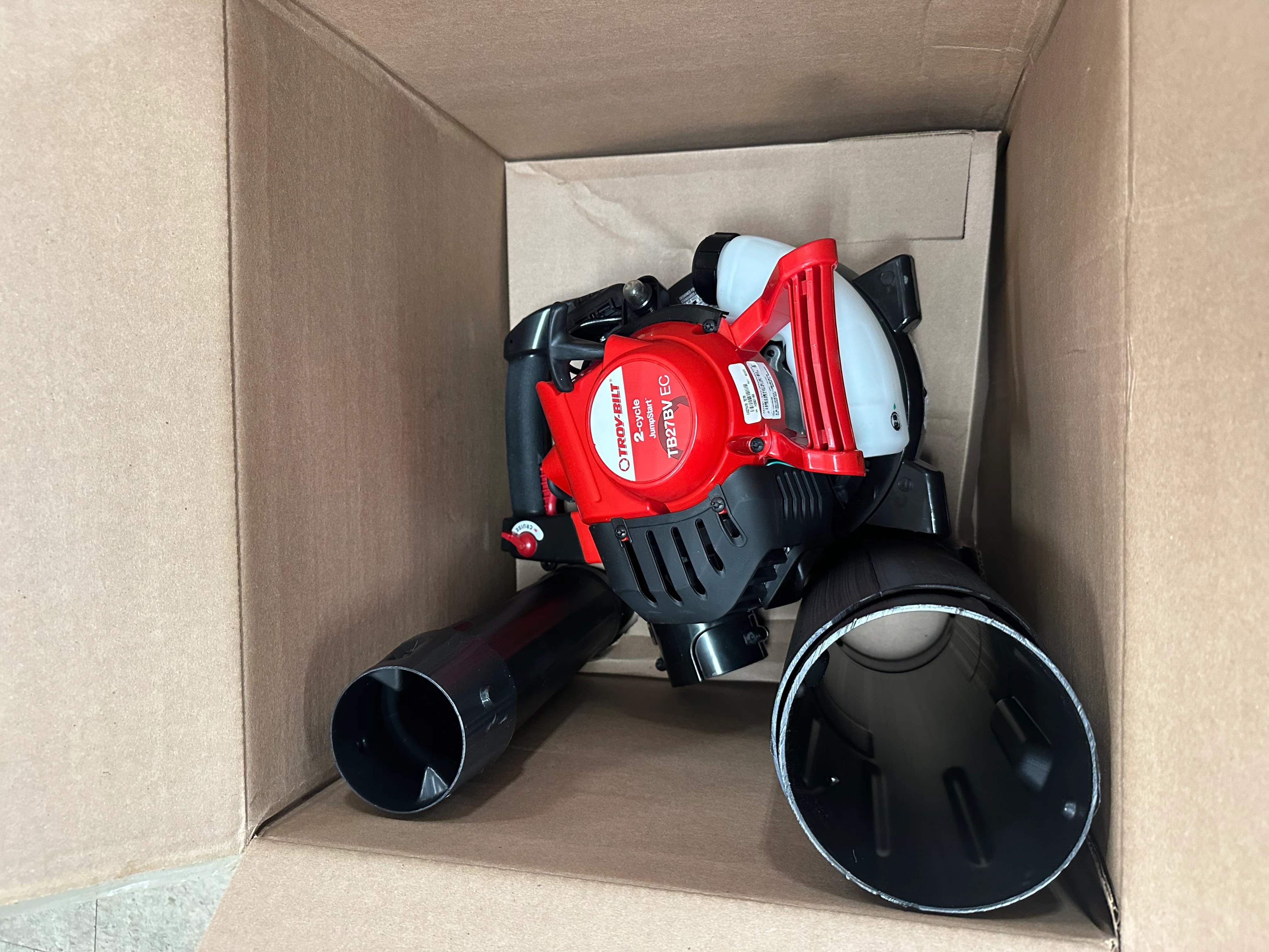 Troybilt Leaf Blower Vacuum Scratch & Dent - Image 3